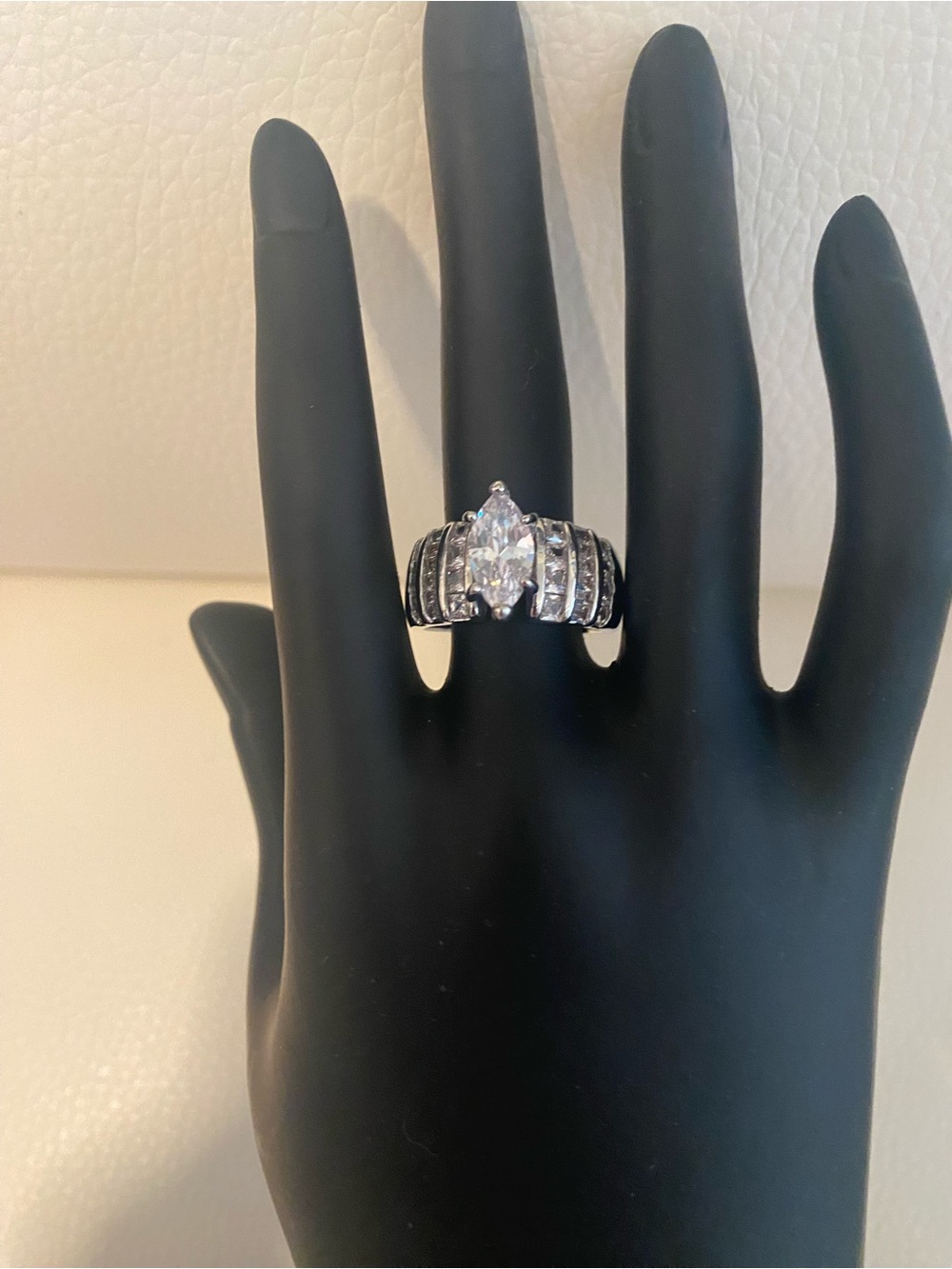 3 -Silver Crystal Cluster Statement Rings - Women Fashion Jewelry - Picture 13 of 14